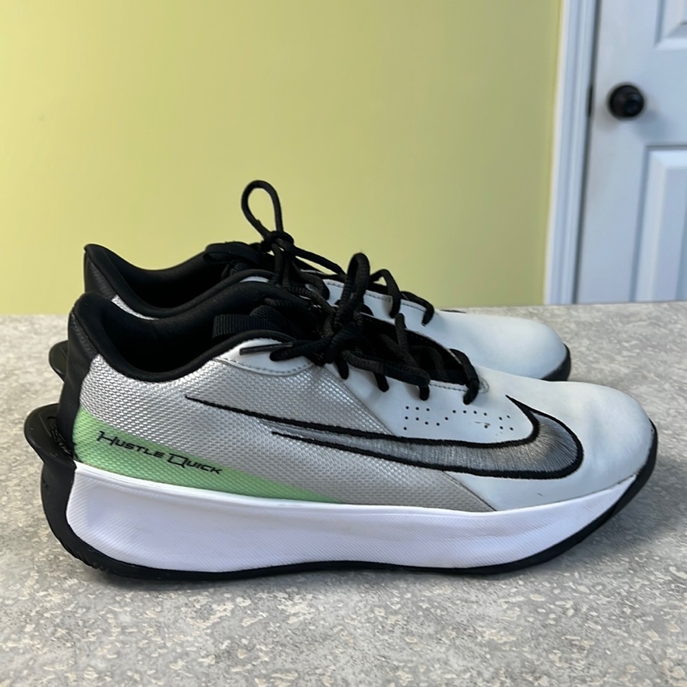 Nike Hustle Quick